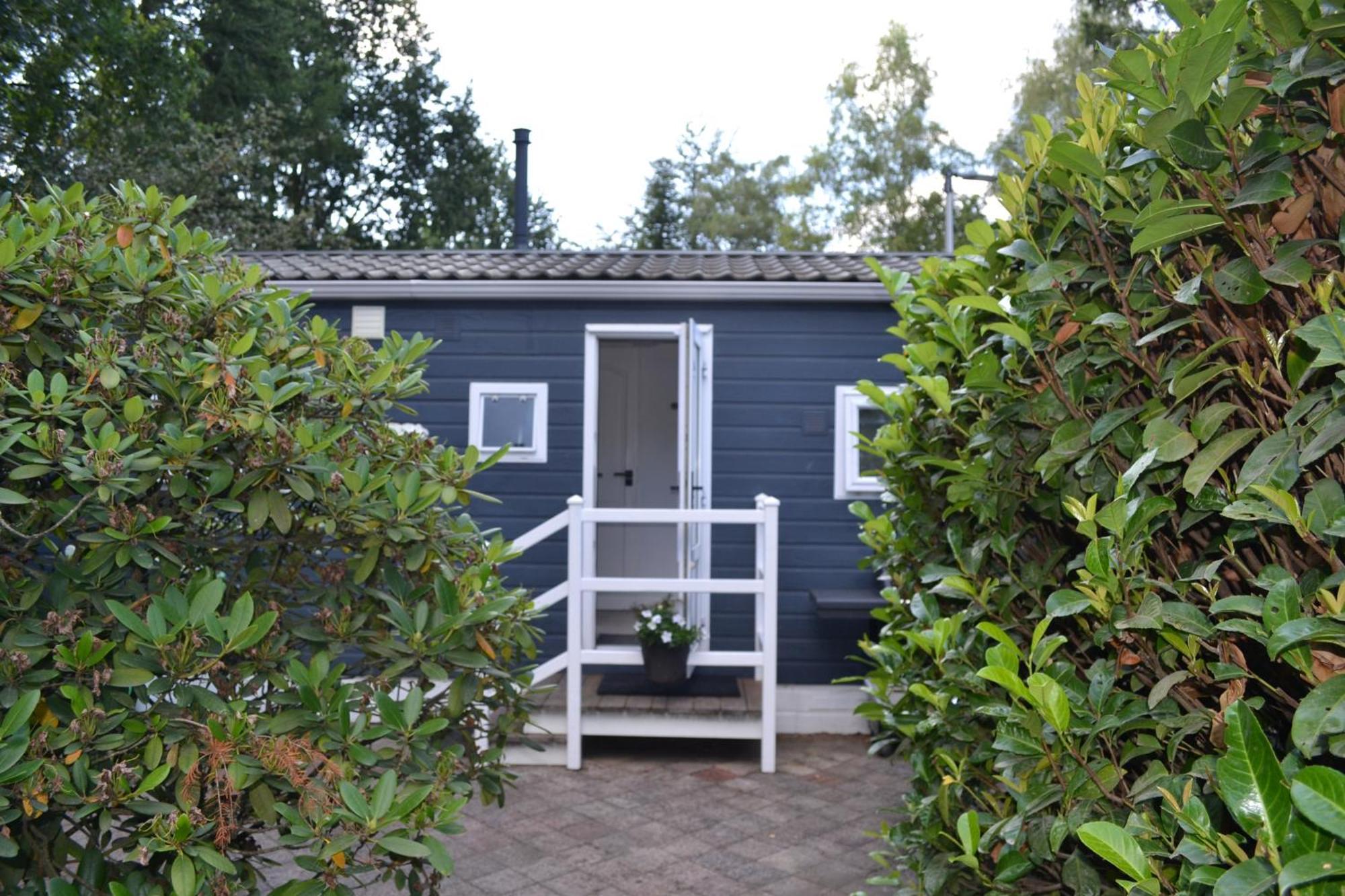 Modern Chalet In De Bossen Van De Veluwe 에페 외부 사진