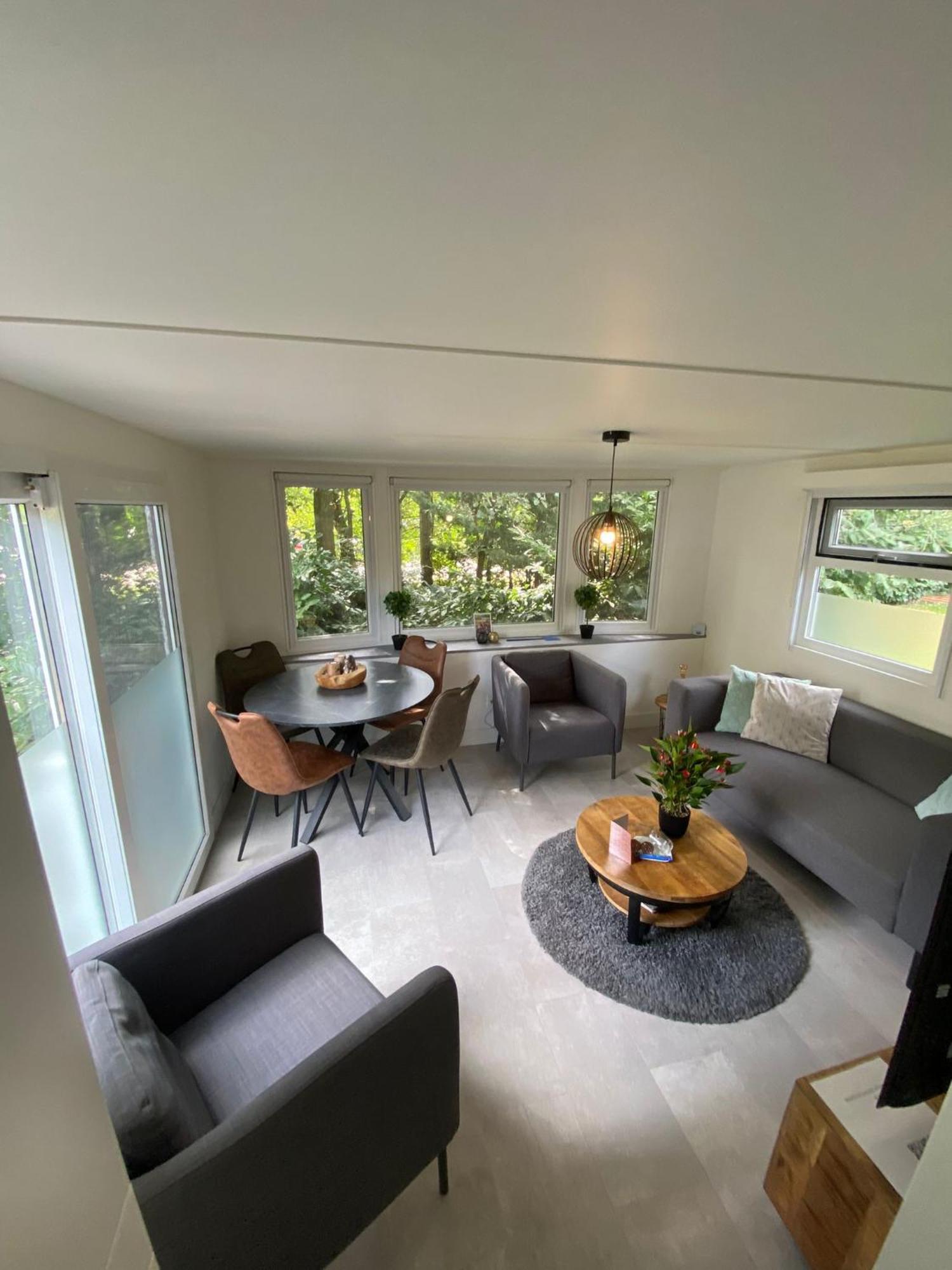 Modern Chalet In De Bossen Van De Veluwe 에페 외부 사진